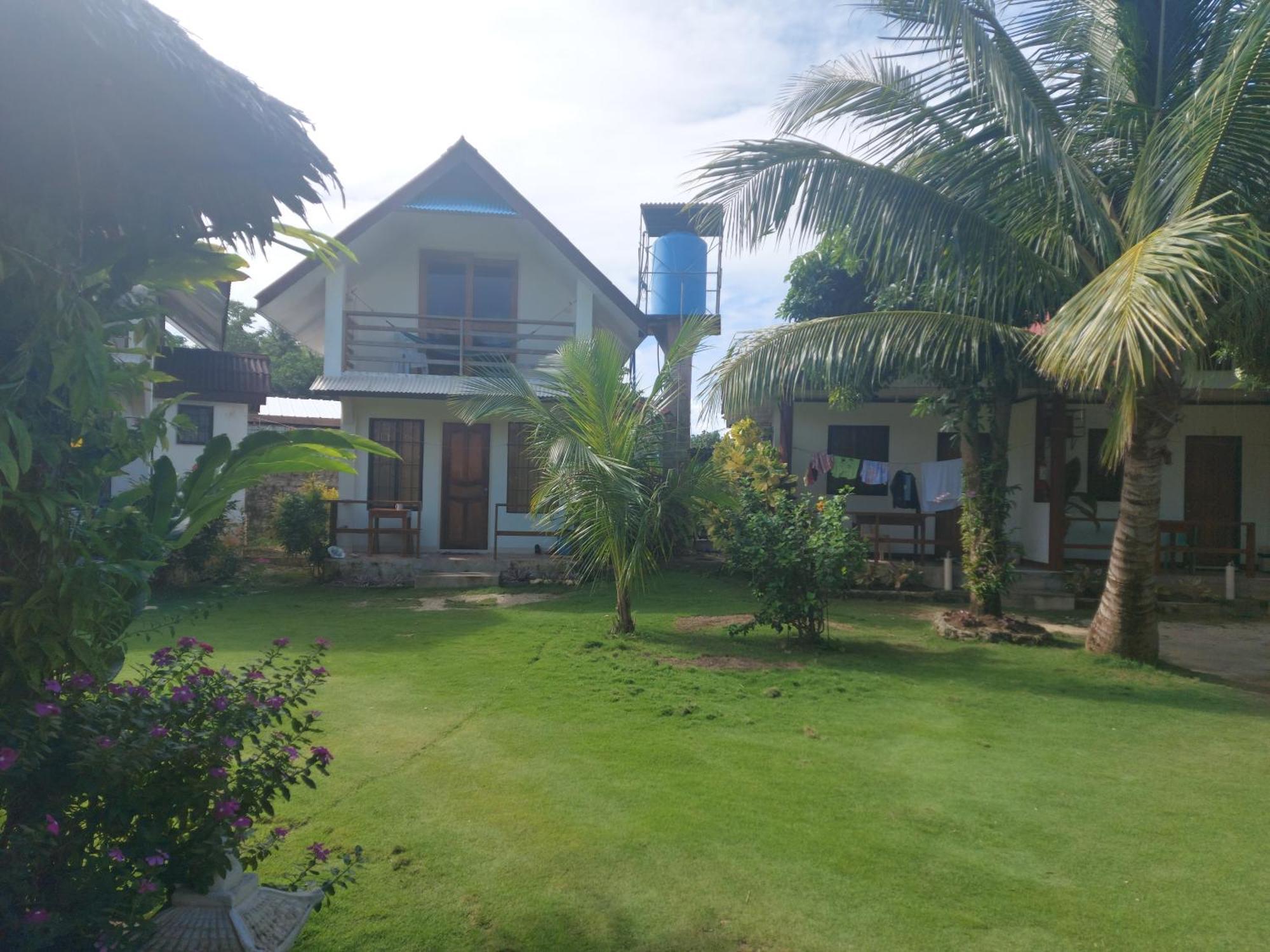Gardenview Homestay Siargao 제너럴 루나 외부 사진